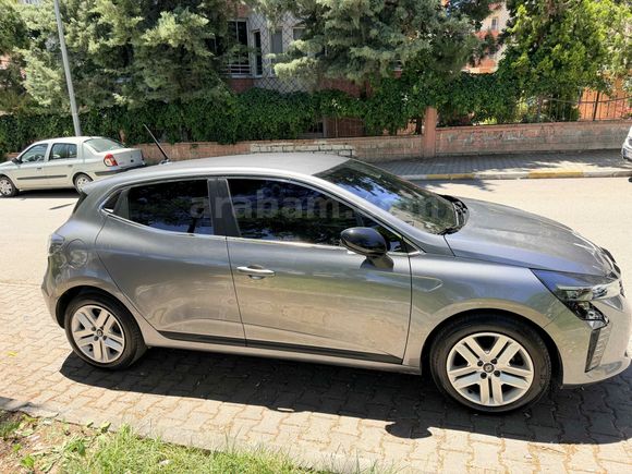 Sahibinden Renault Clio 1.0 TCe Evolution 2025 Model 
