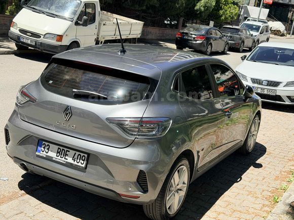Sahibinden Renault Clio 1.0 TCe Evolution 2025 Model 