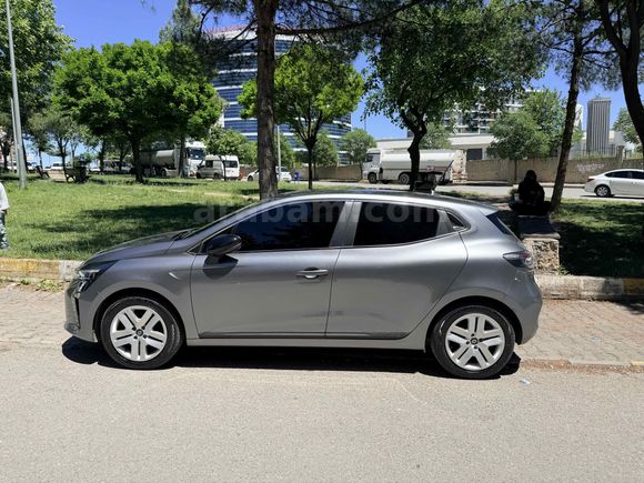 Sahibinden Renault Clio 1.0 TCe Evolution 2025 Model 