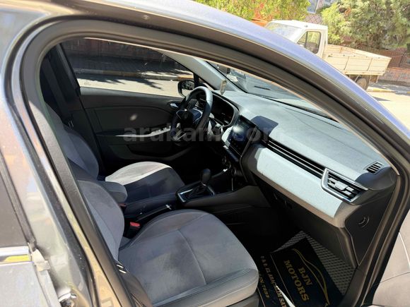 Sahibinden Renault Clio 1.0 TCe Evolution 2025 Model 