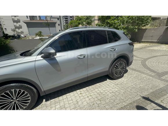 Sahibinden Volkswagen Tiguan 1.5 TSI Elegance 2025 Model 