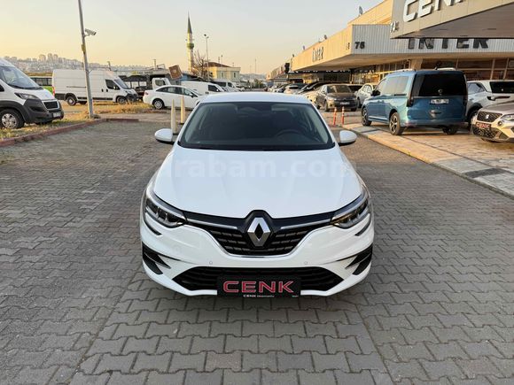 2025 RENAULT MEGANE 1.3 TCE ICON İLK SAHİBİ BOYASIZ SIFIR EMSALİ