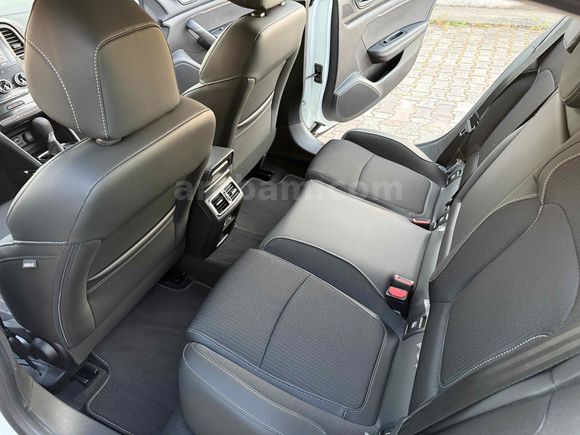 2025 RENAULT MEGANE 1.3 TCE ICON İLK SAHİBİ BOYASIZ SIFIR EMSALİ