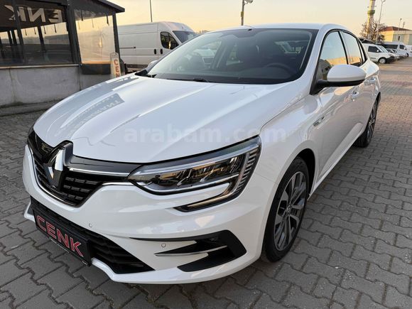 2025 RENAULT MEGANE 1.3 TCE ICON İLK SAHİBİ BOYASIZ SIFIR EMSALİ