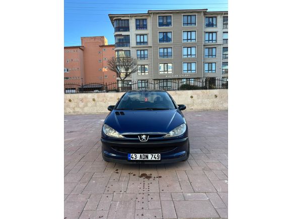 Sahibinden Peugeot 206 1.4 XR 2000 Model  258.000 km Mavi