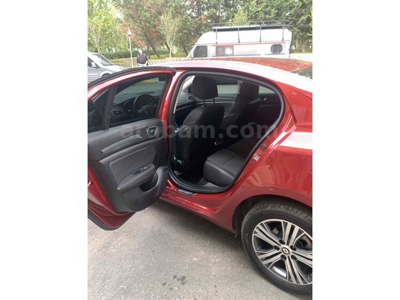 Sahibinden Renault Megane 1.3 TCe Touch 2023 Model 