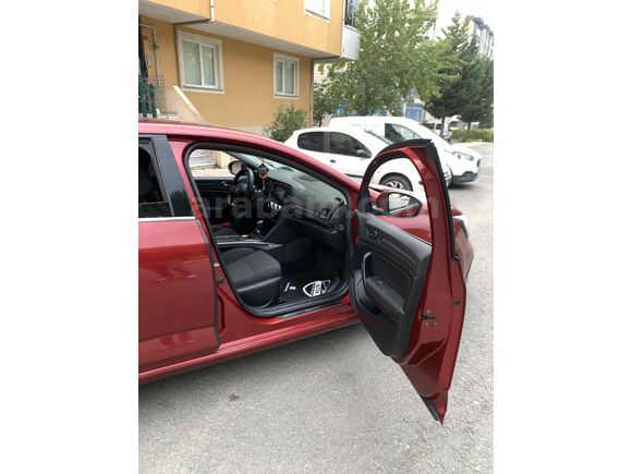 Sahibinden Renault Megane 1.3 TCe Touch 2023 Model 