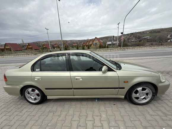 Sahibinden Honda Civic 1.4 i S 2000 Model 