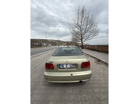 Sahibinden Honda Civic 1.4 i S 2000 Model 