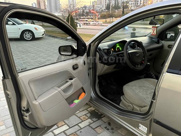 Sahibinden Ford Fiesta 1.4 TDCi Comfort 2004 Model Adana