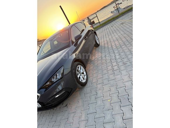 Sahibinden Seat Leon 1.0 eTSI Style Plus 2023 Model 