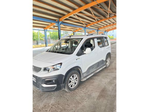 Sahibinden Peugeot Rifter 1.5 BlueHDI Active Skypack 2020 Model 
