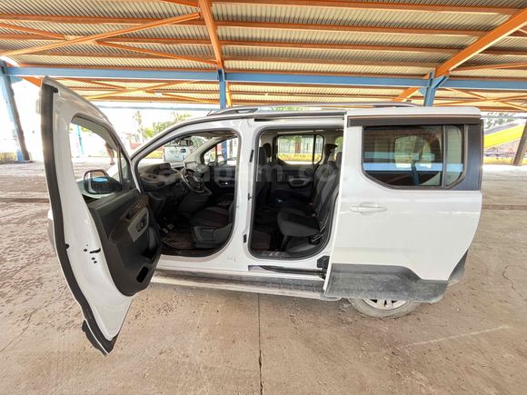 Sahibinden Peugeot Rifter 1.5 BlueHDI Active Skypack 2020 Model 