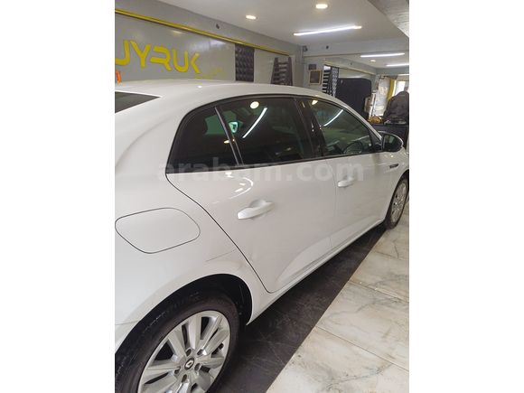 Sahibinden Renault Megane 1.3 TCe Joy Comfort 2022 Model Muğla