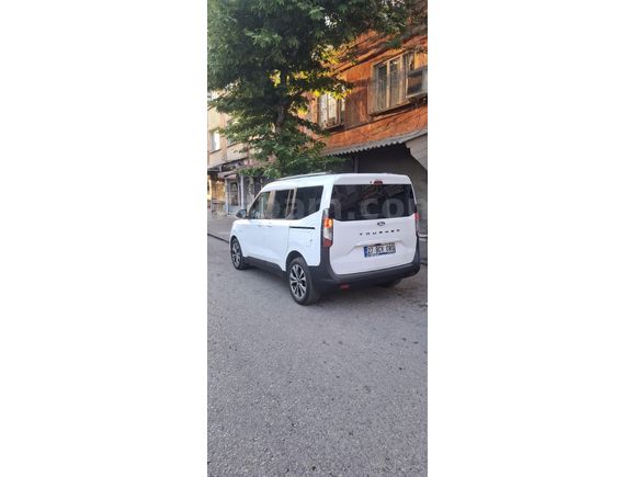 Sahibinden Ford Tourneo Courier 1.5 EcoBlue Titanium 2025 Model  6.000 km Beyaz
