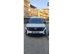 Sahibinden Ford Tourneo Courier 1.5 EcoBlue Titanium 2025 Model  6.000 km Beyaz