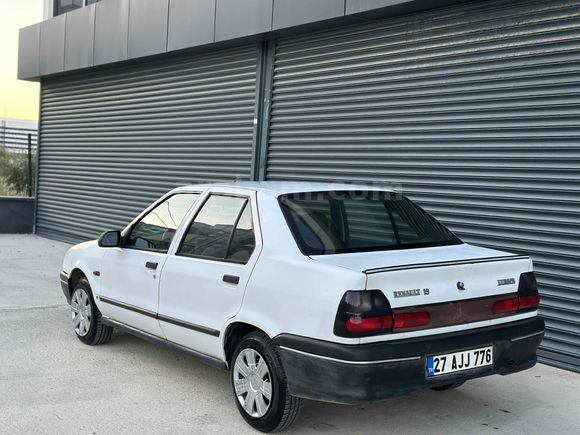  Renault R 19 1.9 Europa RN 1998 Model Gaziantep