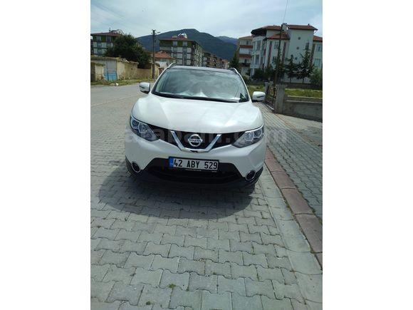 Sahibinden Nissan Qashqai 1.5 dCi Sky Pack 2015 Model