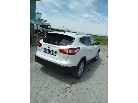 Sahibinden Nissan Qashqai 1.5 dCi Sky Pack 2015 Model