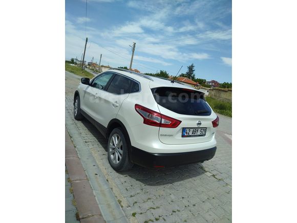 Sahibinden Nissan Qashqai 1.5 dCi Sky Pack 2015 Model