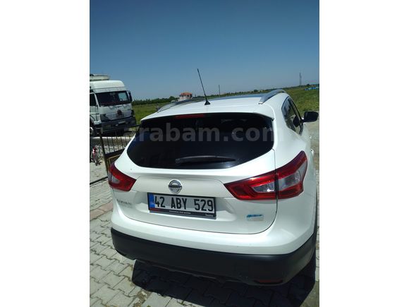 Sahibinden Nissan Qashqai 1.5 dCi Sky Pack 2015 Model