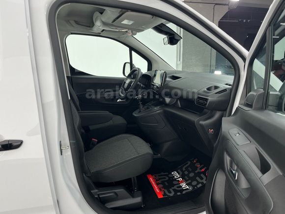 otomobil Opel Combo 1.5 D Essential
