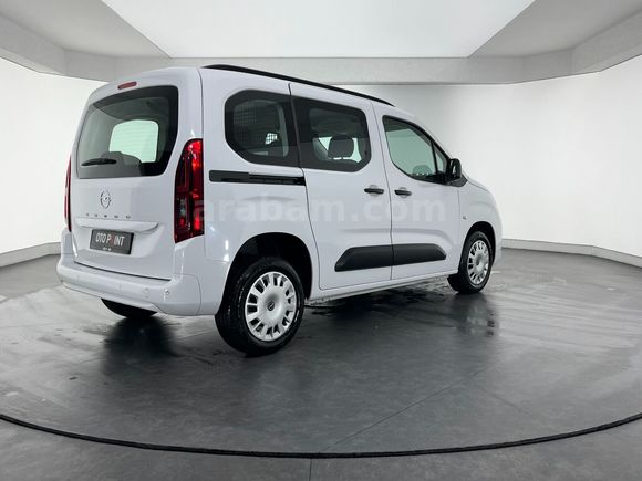 otomobil Opel Combo 1.5 D Essential