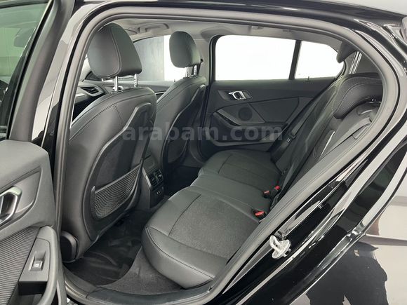 otomobil BMW 1 Serisi 118i Sport Line
