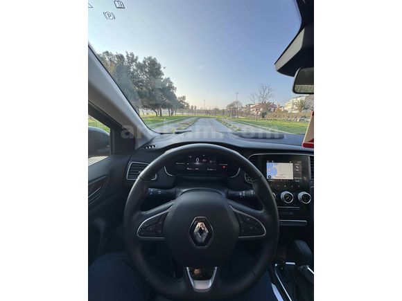 Sahibinden Renault Megane 1.3 TCe Touch 2025 Model 