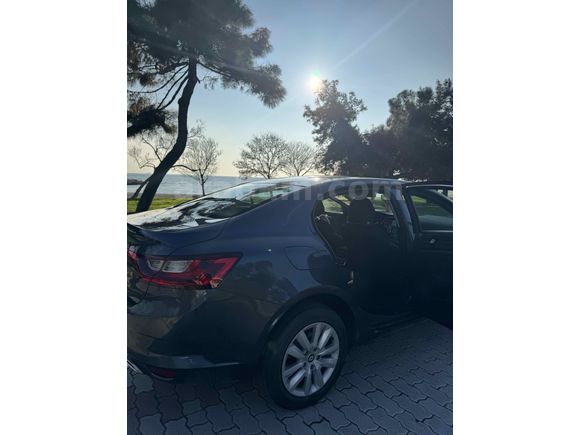 Sahibinden Renault Megane 1.3 TCe Touch 2025 Model 