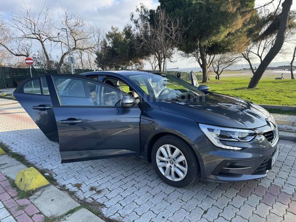 Sahibinden Renault Megane 1.3 TCe Touch 2025 Model 