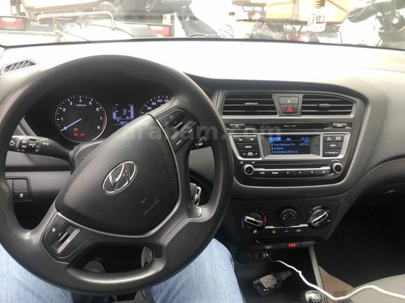 Sahibinden Hyundai i20 1.2 MPI Jump 2016 Model  235.000 km Beyaz