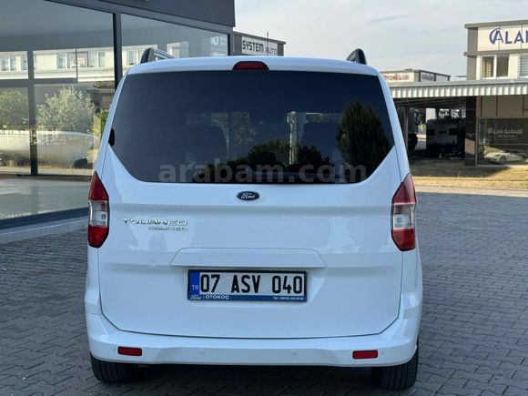 Galeriden Ford Tourneo Courier 1.5 TDCi Journey Titanium 2020 Model Mersin
