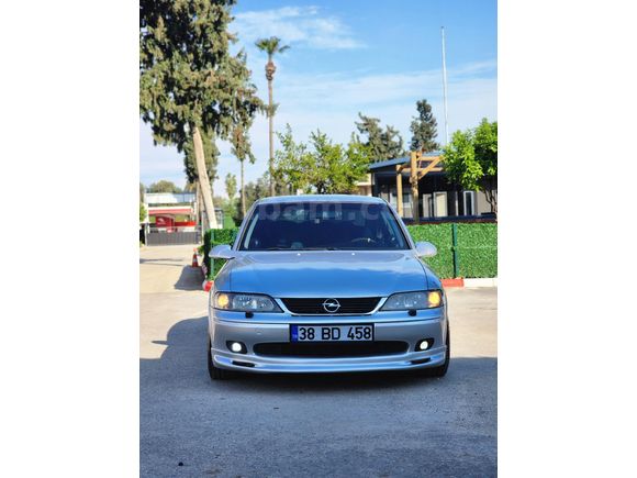 Cam Gibi Opel Vectra 2.0 CDX 2000 Model