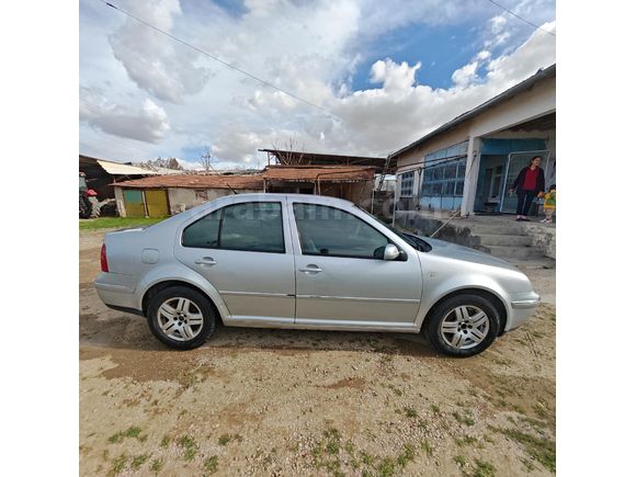 Sahibinden Volkswagen Bora 1.6 Pacific 2004 Model  250.000 km Gri (Gümüş)