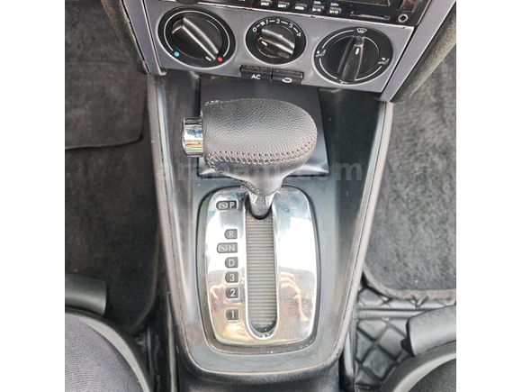 Sahibinden Volkswagen Bora 1.6 Pacific 2004 Model  250.000 km Gri (Gümüş)