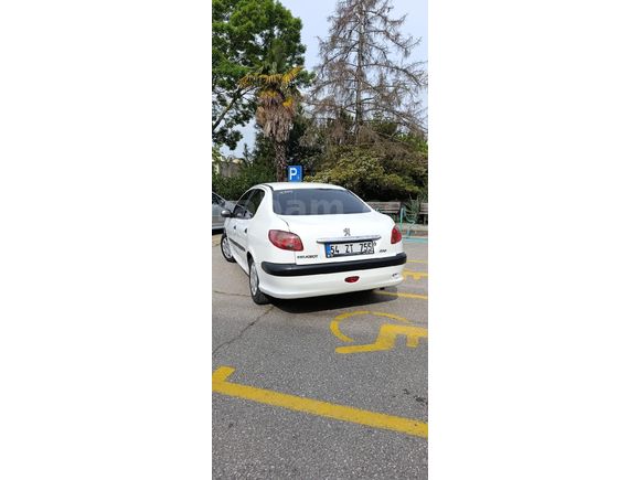 Sahibinden Peugeot 206 1.4 Comfort sedan 2010 Model  Tüplü 147.000 km  Beyaz