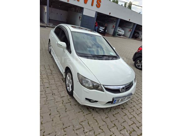 Sahibinden Honda Civic 1.6i VTEC Elegance 2011 Model 