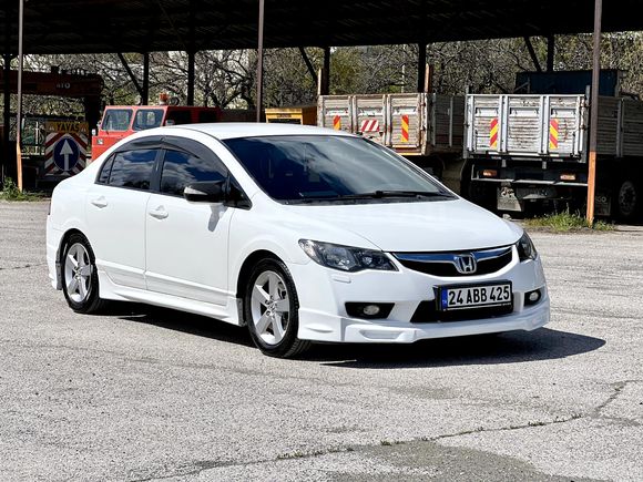 Sahibinden Honda Civic 1.6i VTEC Premium 2010 Model