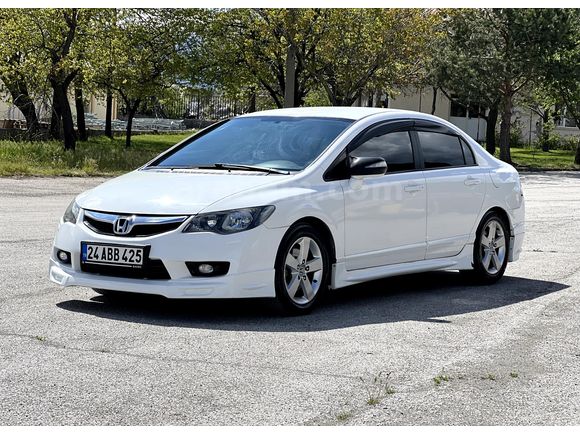 Sahibinden Honda Civic 1.6i VTEC Premium 2010 Model