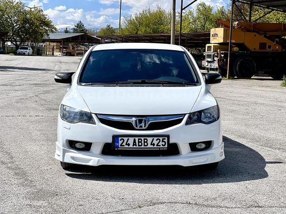 Sahibinden Honda Civic 1.6i VTEC Premium 2010 Model