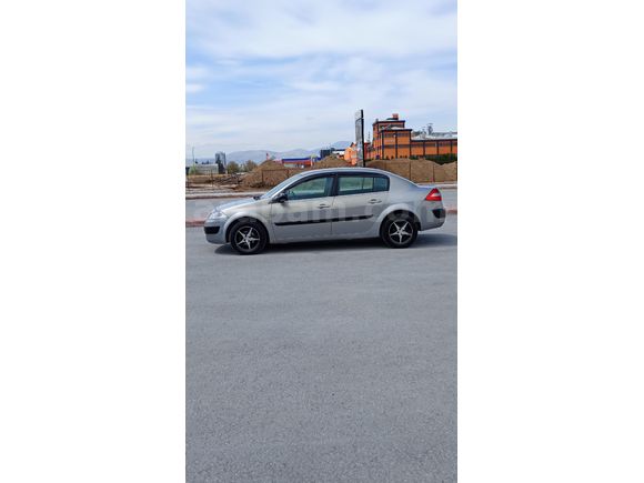 Sahibinden Renault Megane 1.4 Authentique 2004 Model