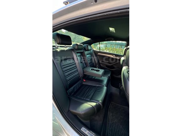 Sahibinden Volkswagen Passat 1.6 TDi BlueMotion R Line 2017 Model  223.000 km Gri (Gümüş)