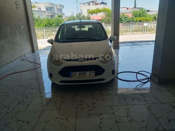 Sahibinden Ford B-Max 1.5 2013 Model  127.000 km Beyaz