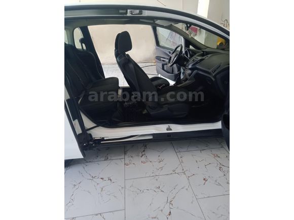 Sahibinden Ford B-Max 1.5 2013 Model  127.000 km Beyaz