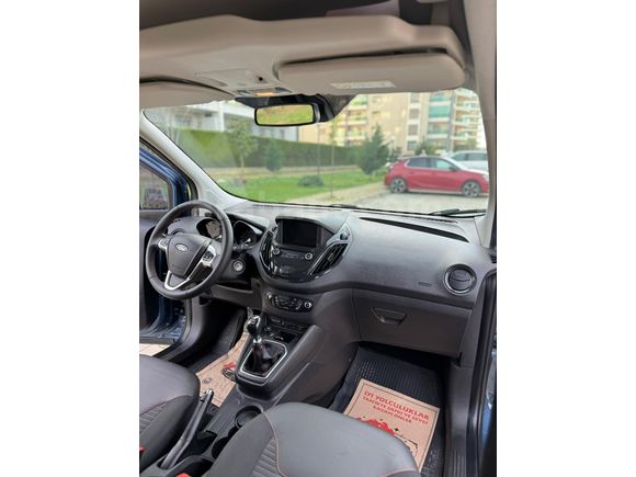 Sahibinden Ford Tourneo Courier 1.5 TDCi Titanium Plus 2022 Model