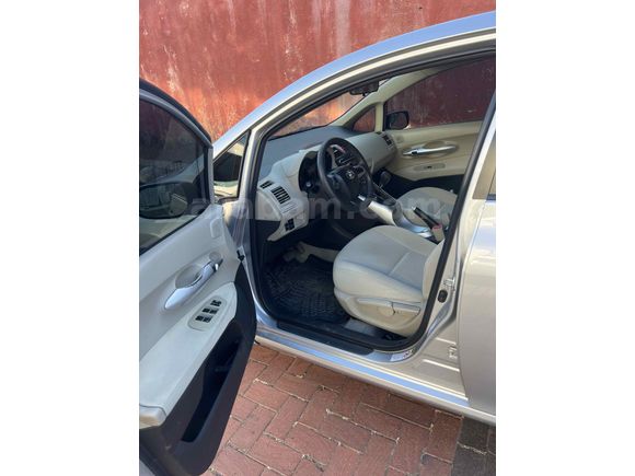 Sahibinden Toyota Auris 1.4 D-4D Comfort Extra 2011 Model 