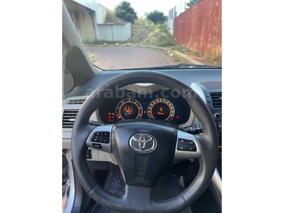 Sahibinden Toyota Auris 1.4 D-4D Comfort Extra 2011 Model 