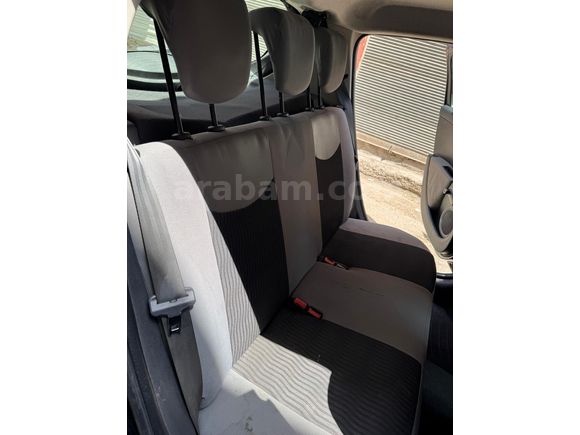 Sahibinden Renault Clio 1.5 dCi Authentique Edition 2012 Model  224.000 km Siyah