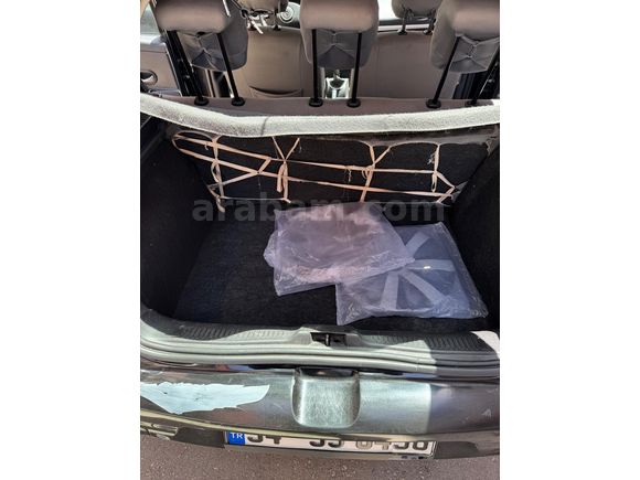 Sahibinden Renault Clio 1.5 dCi Authentique Edition 2012 Model  224.000 km Siyah